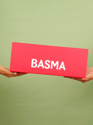 Holding the Basma aligner kit