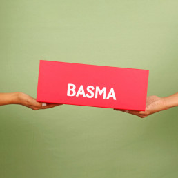 Holding the Basma aligner kit